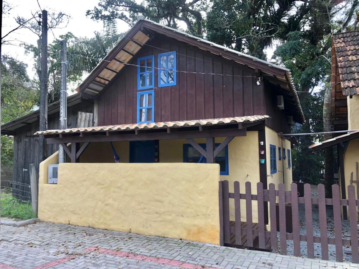 Chales No Centro De Bombinhas Luaran gambar